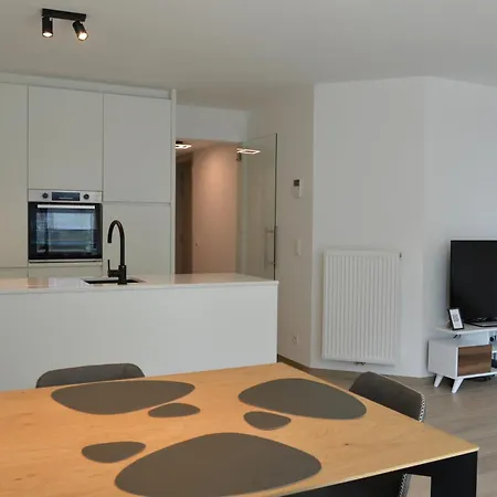 Allure Modern & Zonnig Met Balkon *