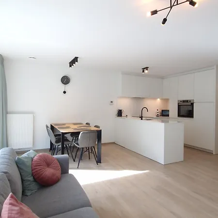 Allure Modern & Zonnig Met Balkon Apartment